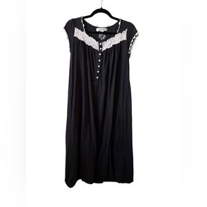 Eileen West Black Traditional Nightgown with White Lace, size Small